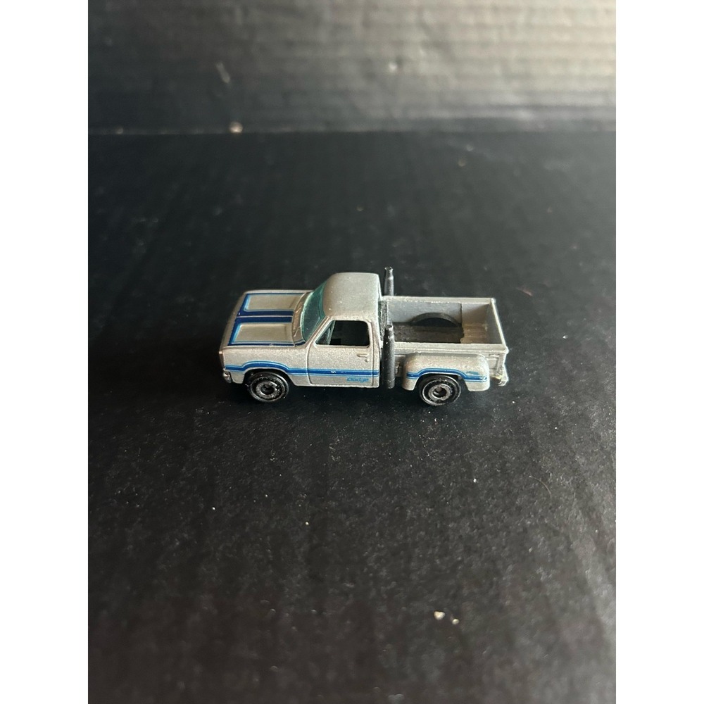 Hot Wheels: 1978 Dodge Li'l Red Express Truck. Gray W/ Blue Stripe